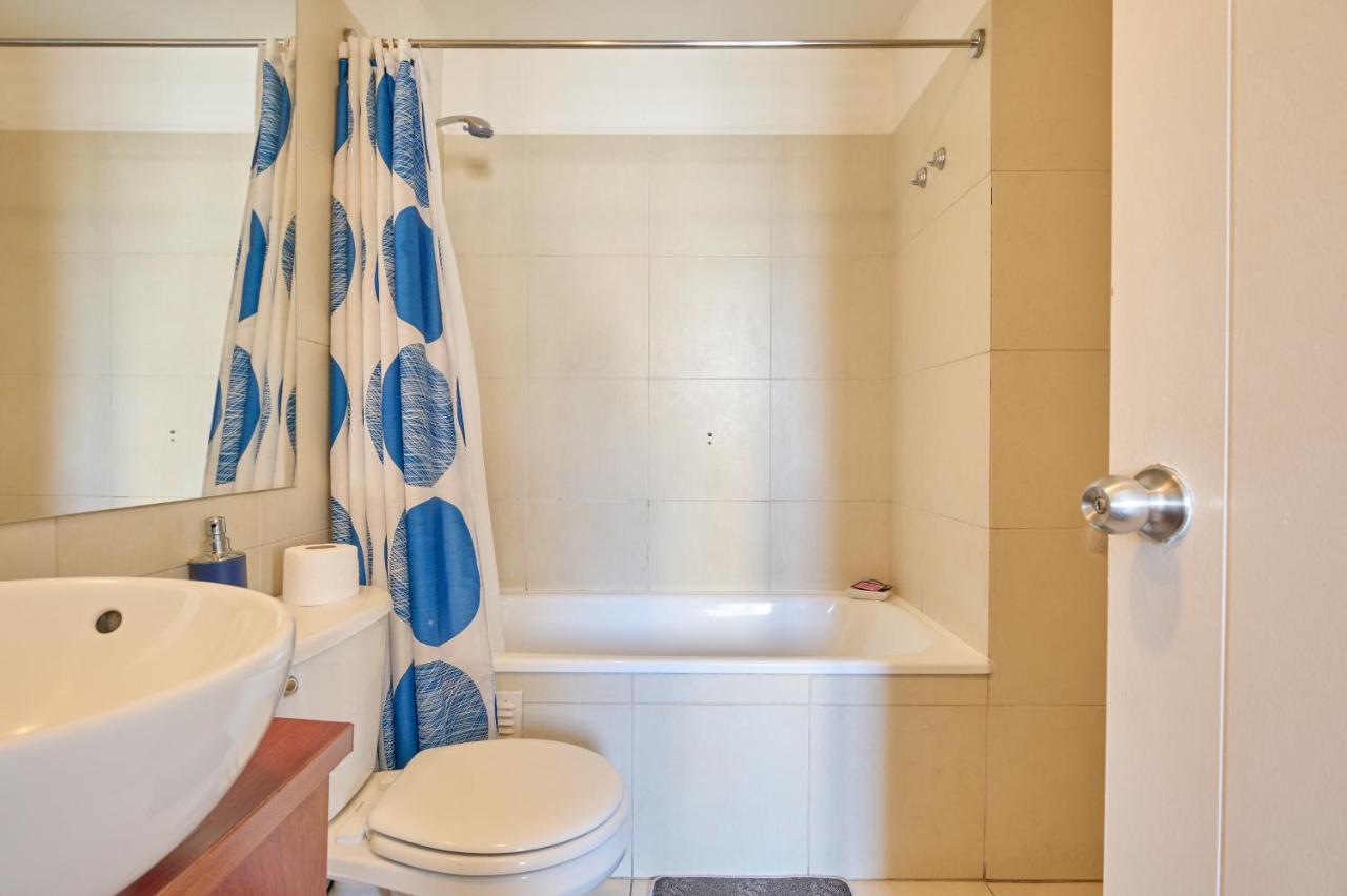 Encantador Departamento 2 Dormitorios, 2 Banos Apartamento Santiago